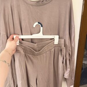 Danskin Taupe Lounge Set